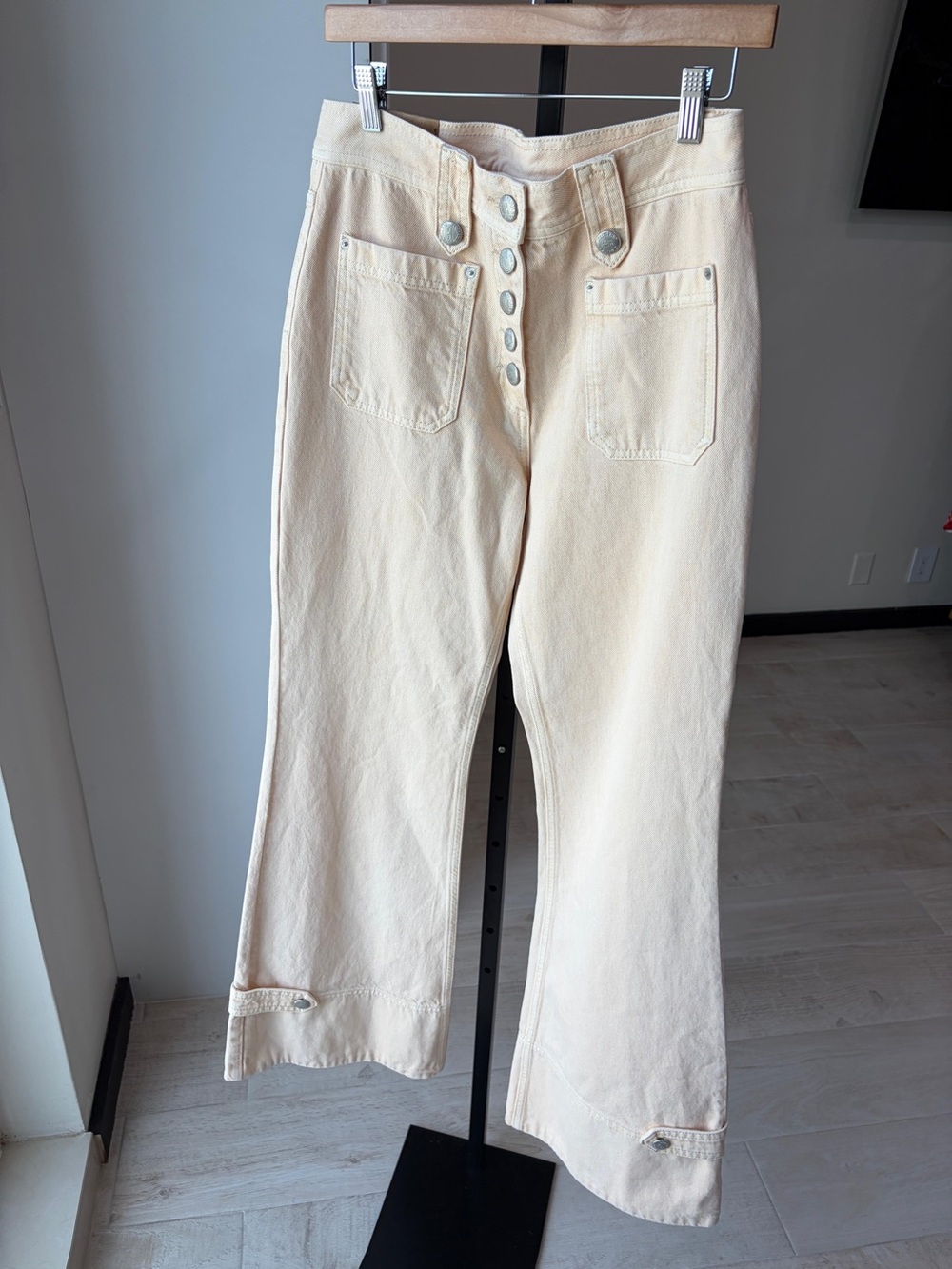Farm Rio Buttoned Flare Pants - Picture 8 of 12